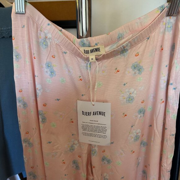 Djerf Avenue Go Slow PJ set - Picture 5 of 9